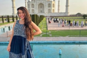 From Jaipur: Taj Mahal & Agra Private Guided Day Tour