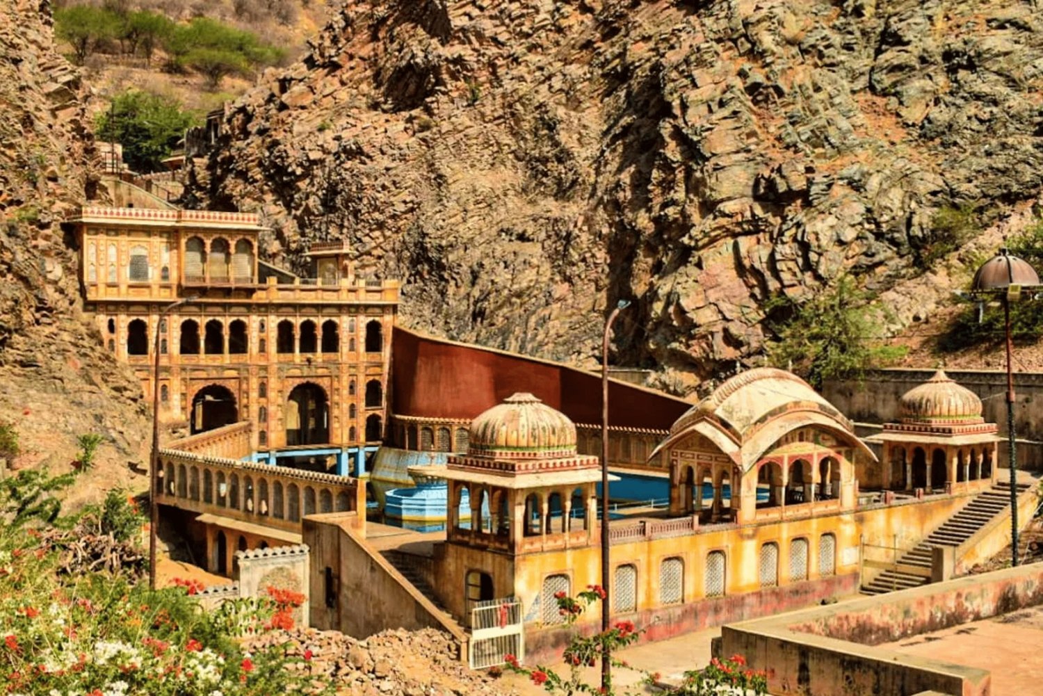 Jaipur: Private Evening Tour W/ Monkey Temple & Local Market