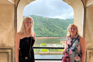Jaipur: Privat dagsutflykt med kvinnlig guide