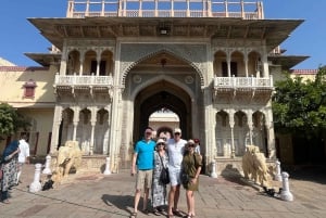 Jaipur: Full Day City Tour With Guide