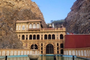 Jaipur: Private Full Day Sightseeing Tour By Car with Guide