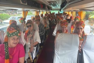 Jaipurin yksityinen koko päivän kiertoajelu autolla ja oppaalla Tuk-Tuk
