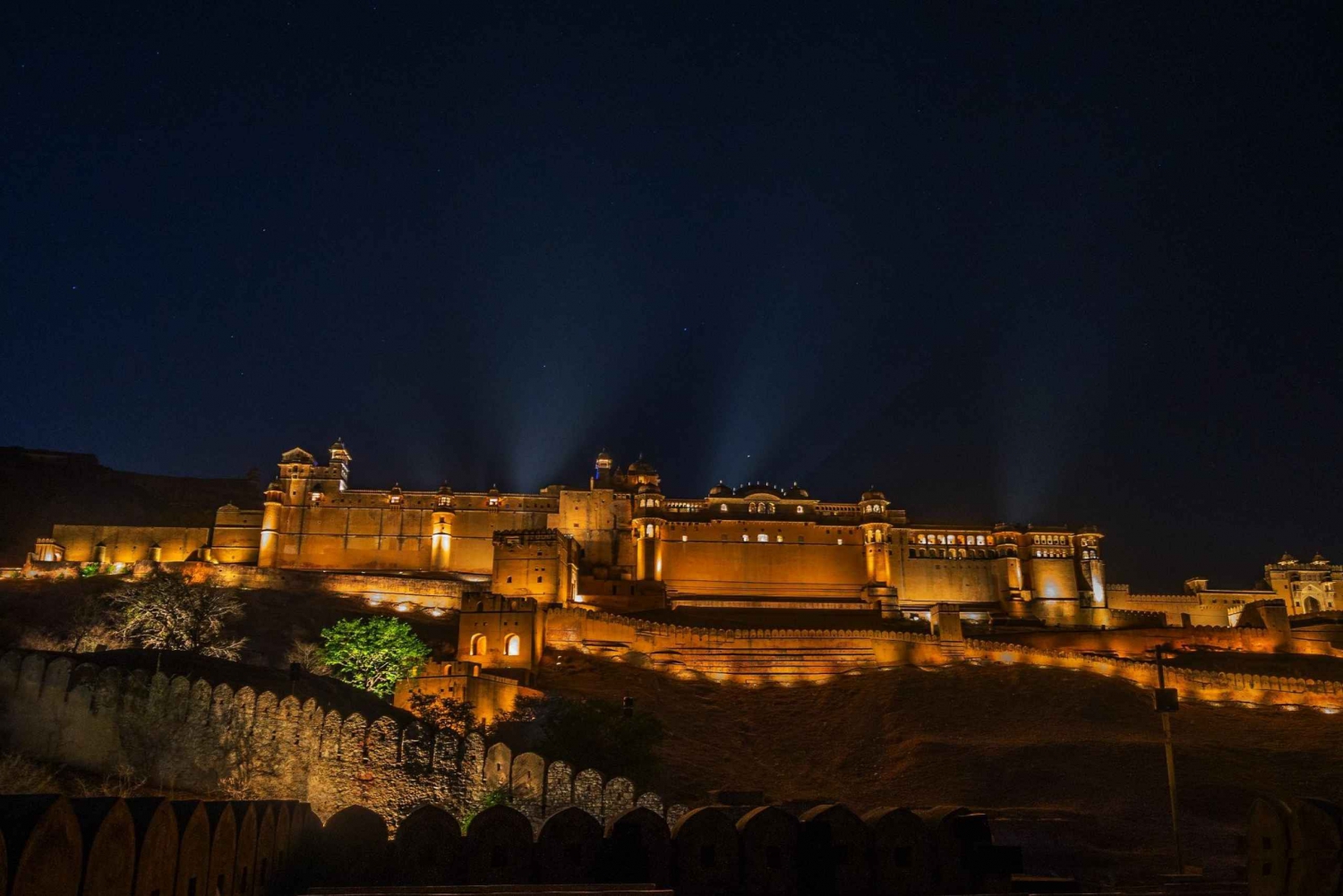 Jaipur: Private Night Tour with Nahargarh Sunset Viewpoint