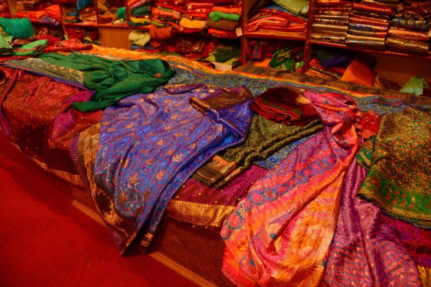 Jaipur: Private Shopping Tour with Block Printing Workshop