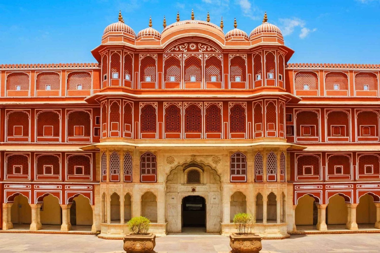 Jaipur: Full Day Heritage Sightseeing Tour with Food Testing