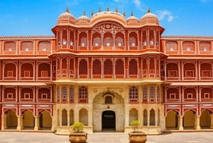 Jaipur: Full Day Heritage Sightseeing Tour with Food Testing