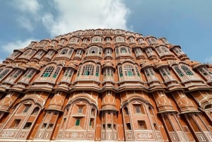 Jaipur: Private Sightseeing Day Tour with Guide by Car