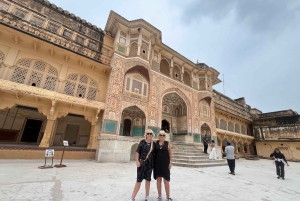 Jaipur: Private Sightseeing Day Tour with Guide by Car
