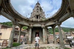 Jaipur: Private Sightseeing Day Tour with Guide by Car