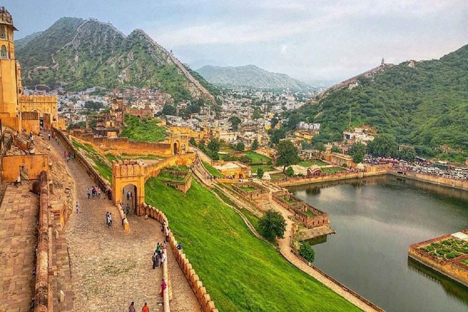 Jaipur: Kuninkaalliset ilot – ilmastoidulla autolla opastettu nähtävyyksien katselu