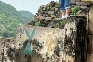 Jaipur: Excursión de un día al fuerte de Bhangarh y al pozo escalonado de Chand Baori
