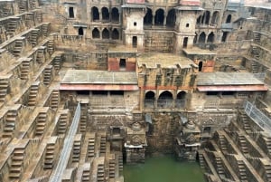 Jaipur: Excursión de un día al fuerte de Bhangarh y al pozo escalonado de Chand Baori