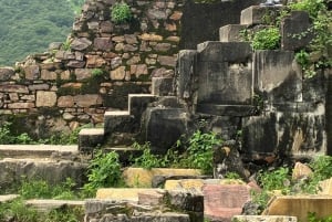 Jaipur: Excursión de un día al fuerte de Bhangarh y al pozo escalonado de Chand Baori