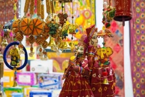 Jaipur: Shopping Tour with Blue Poetry & Printing Workshop
