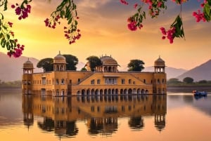 Jaipur: Full Day Heritage Sightseeing Tour with Food Testing
