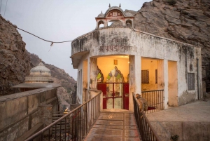 Jaipur Spiritual Walk with Tuktuk Ride: 3 Hour Guided Tour