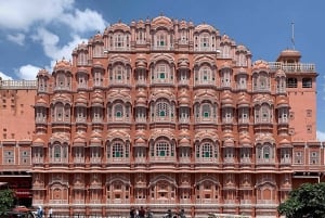 Full day Jaipur sightseeing tour by tuk tuk.