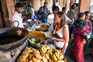 Jaipur TukTuk Tales (3-godzinna wycieczka z przewodnikiem połączona z degustacją potraw)