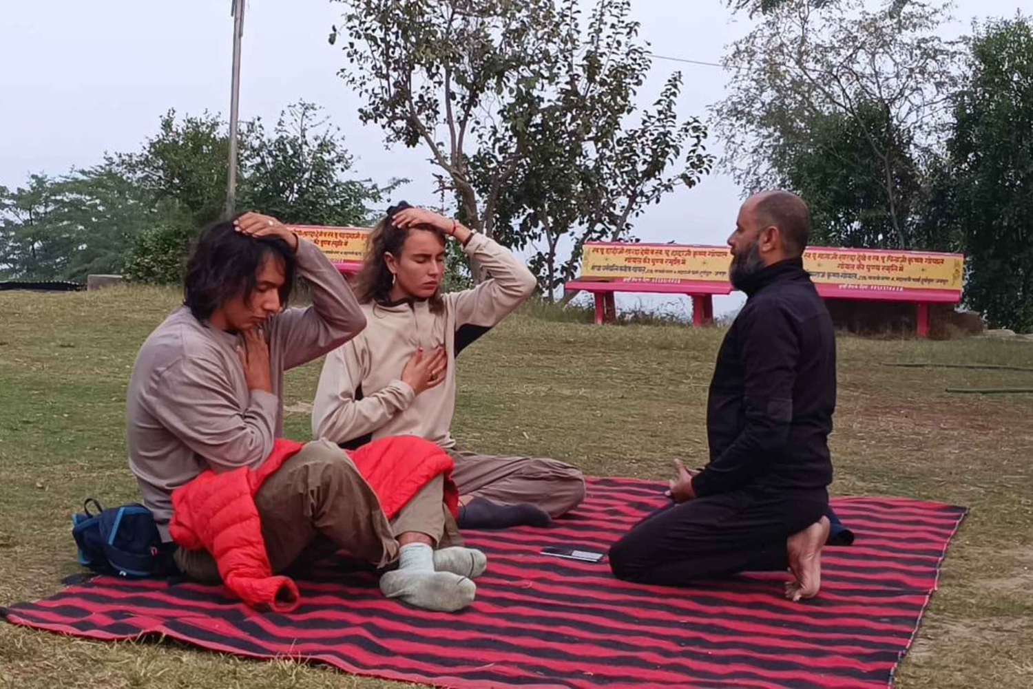 Jaipur: Jooga- ja meditaatiokoulutus pyhän kävelyn kanssa