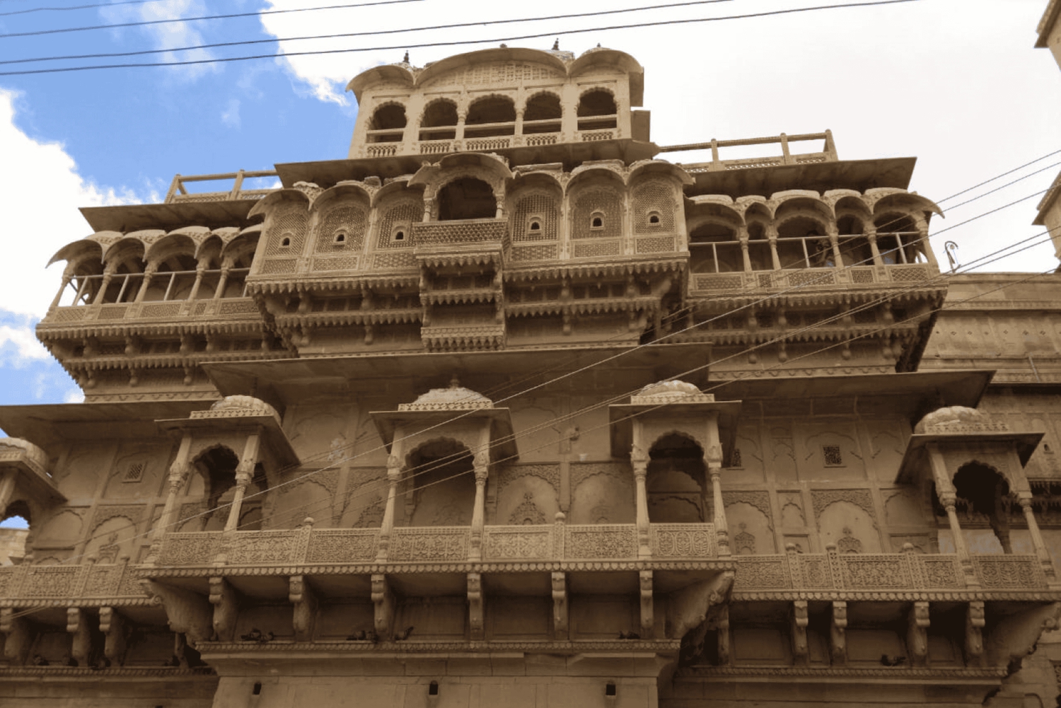 ジャイサルメル：2日間の砂漠サファリとラクダ乗り＆シティツアー