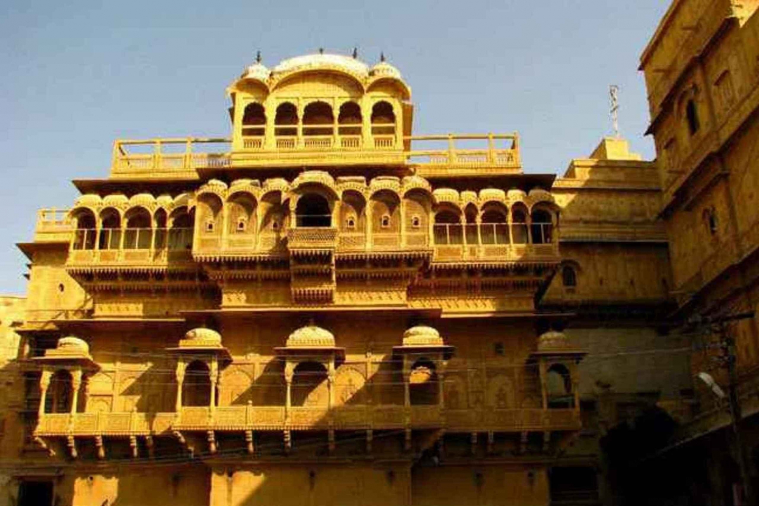 Jaisalmer City Sightseeing With Transport & Tour Guide