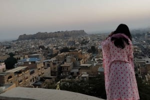 Wycieczka piesza po dziedzictwie Jaisalmer z profesjonalnym przewodnikiem