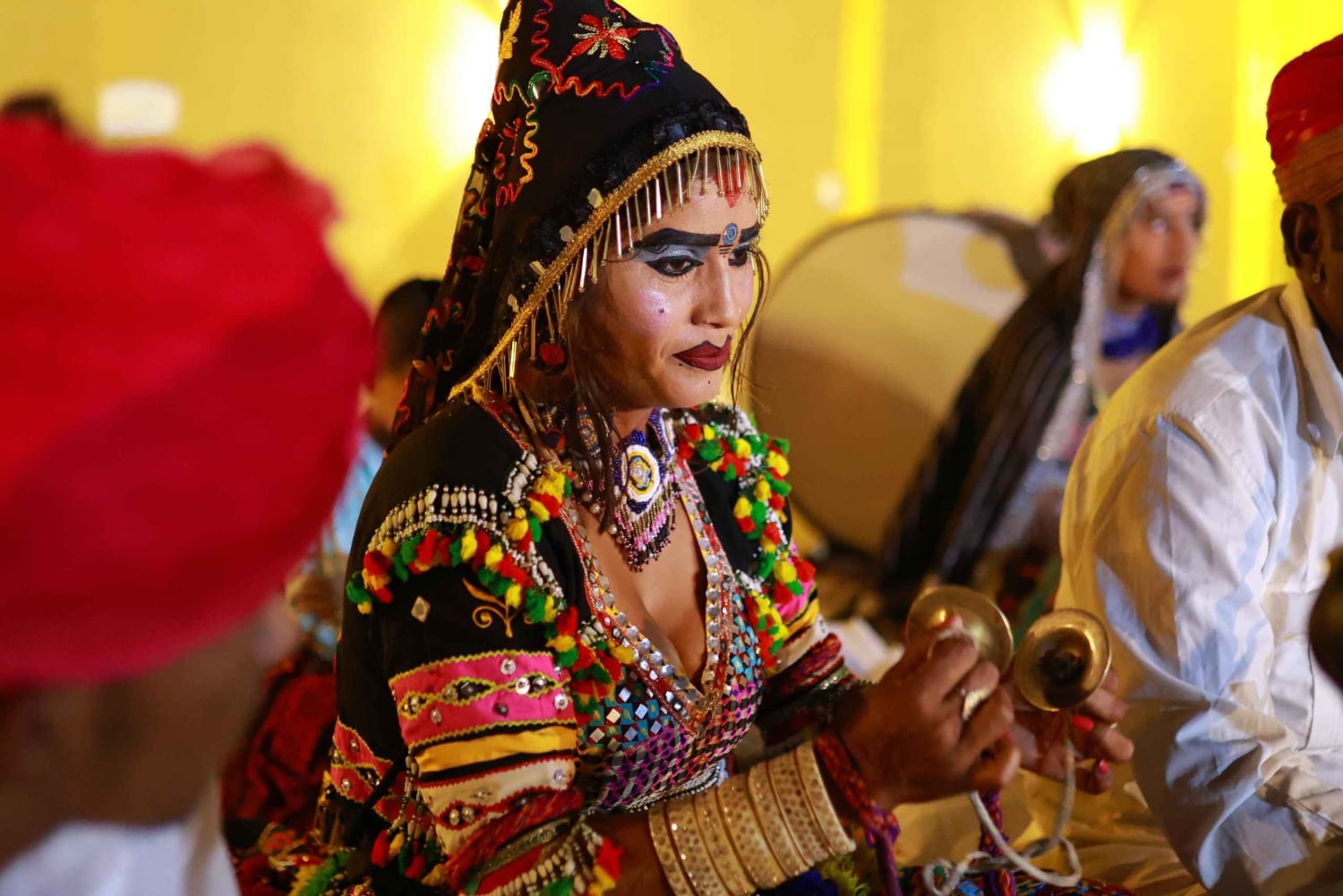 Jaisalmer : Safari en jeep, balade à dos de chameau, dîner et danse folklorique.