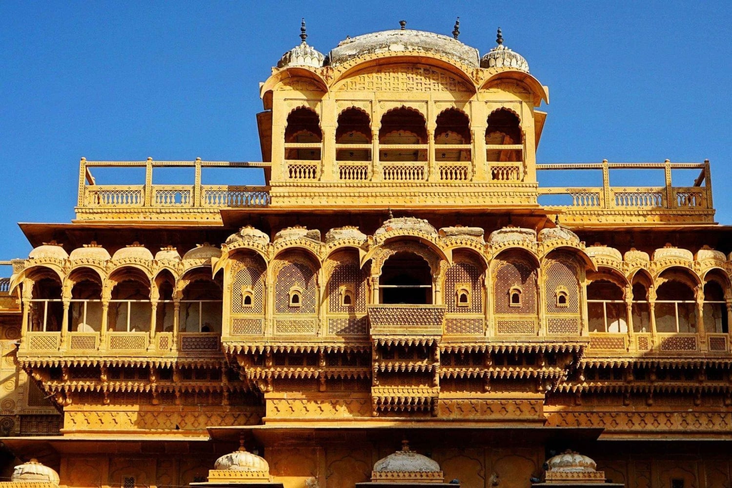 Jaisalmer: Kuldhara Dorp, Bada Bagh, & Tanot Tempel Tour