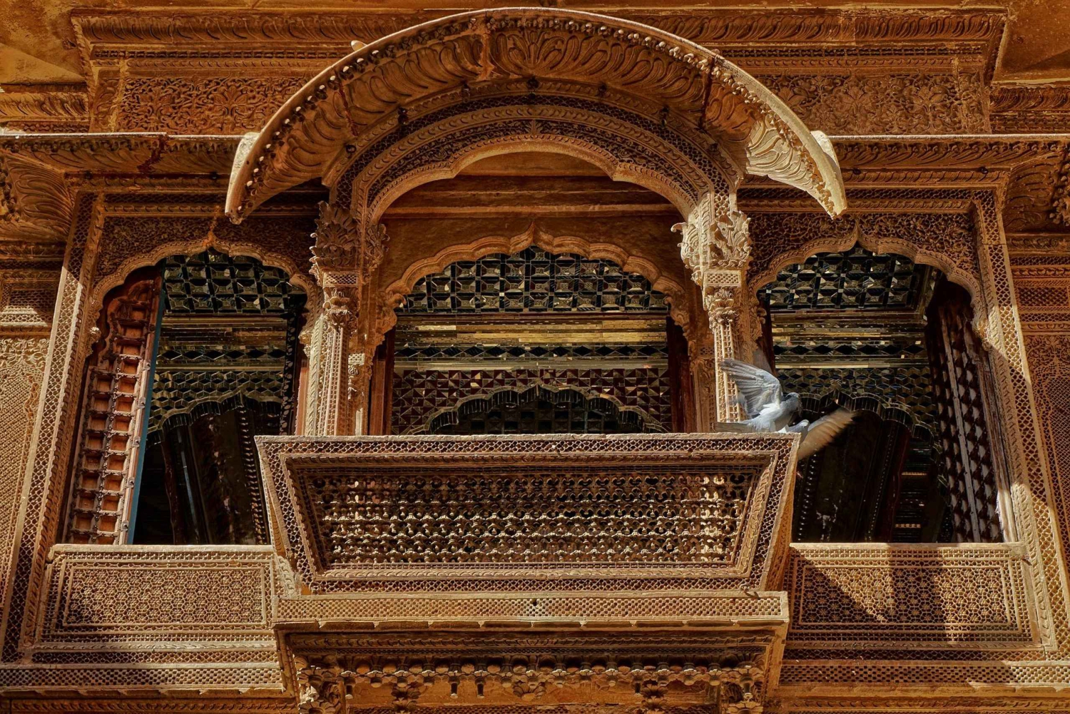 Jaisalmer: Kuldhara Dorp, Bada Bagh, & Tanot Tempel Tour