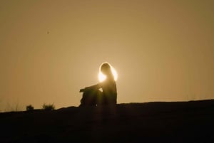 Jaisalmer: Overnight stay under the stars with camel safari
