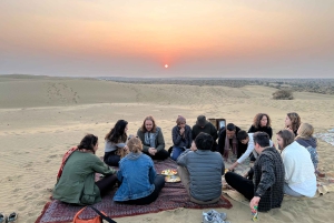 Jaisalmer: Overnachting onder de sterren met kamelensafari