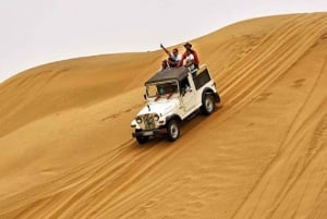 Jaisalmer: Village tour, camel ride, cultural show with stay