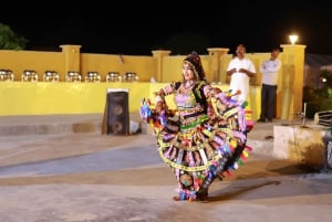 Jaisalmer: Jeep Safari, Camel Ride, Dinner and Folk Dance
