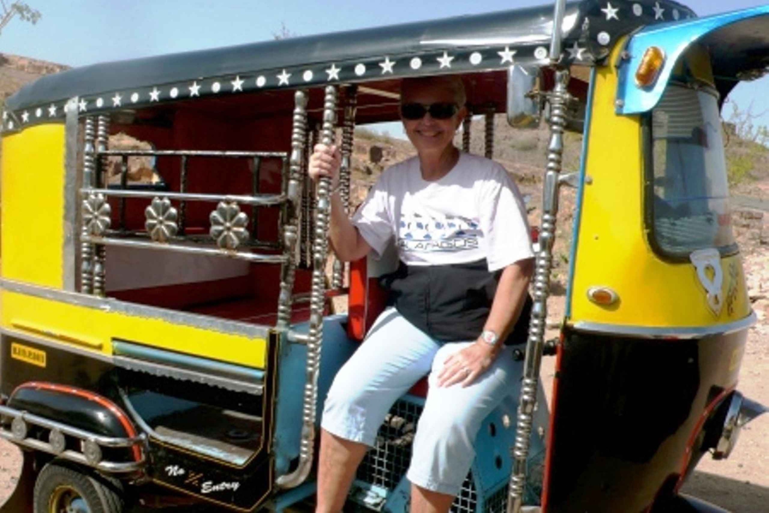 ジョードプル：三輪車トゥクトゥクで市内観光