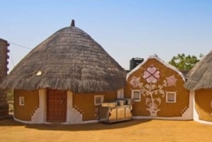 Jodhpurin kaupunkikierros kamelilla ja kyläsafari 2 päivää