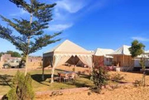 Jodhpur: Luksuriøs ørkenekspedisjon med kamelridning og festmåltid