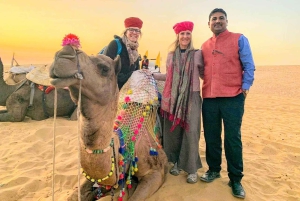 Jodhpur: Luksuriøs ørkenekspedisjon med kamelridning og festmåltid