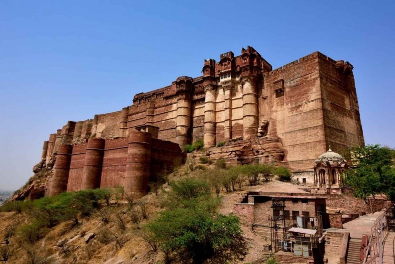 Marvel-at-the-Mehrangarh-Fort-in-Jodhpur
