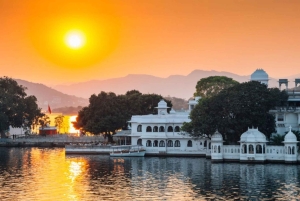 Jodhpur: Mehrangarh & Udaipur Lakeside 2-Day Tour with Lunch