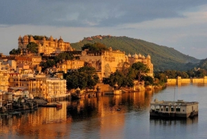 Jodhpur: Mehrangarh & Udaipur Lakeside 2-Day Tour with Lunch