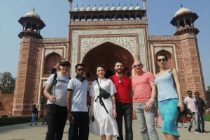 Viaggio nel cuore dell'India: 7 giorni di fuga nel Triangolo d'Oro