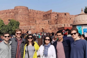 Viaggio nel cuore dell'India: 7 giorni di fuga nel Triangolo d'Oro