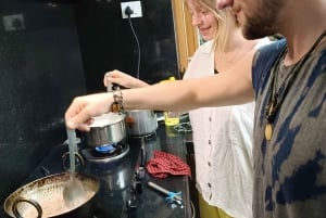 Jaipur: Kitchen is yours Cooking class with Pickup & Drop