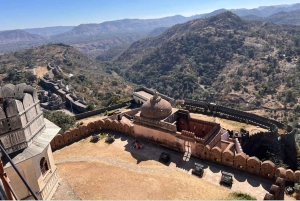 Kumbhalgarh Fort tour with english speaking guide
