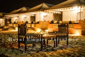 Camping de luxe au milieu du désert du Thar.