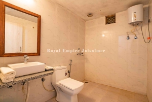 Роскошный кемпинг в центре пустыни Тар.