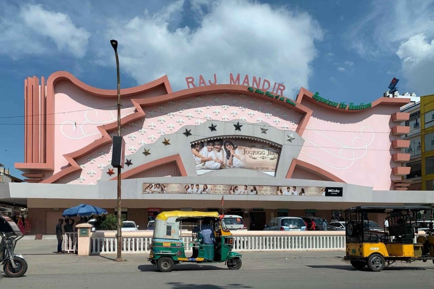 Visite guidée des salles de cinéma : CINEMA RAJMANDIR (Fierté de l'Asie)