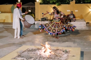 Jeep & kamelenrit, muzikale avond in het luxe kamp in de woestijn