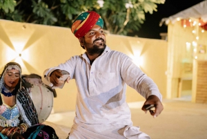 Jeep & kamelenrit, muzikale avond in het luxe kamp in de woestijn