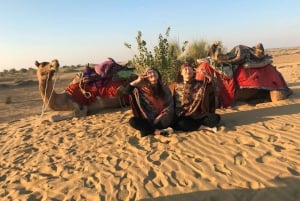 Nomadische, nicht-touristische Kamel- und Wüstensafari-Tour mit Übernachtung